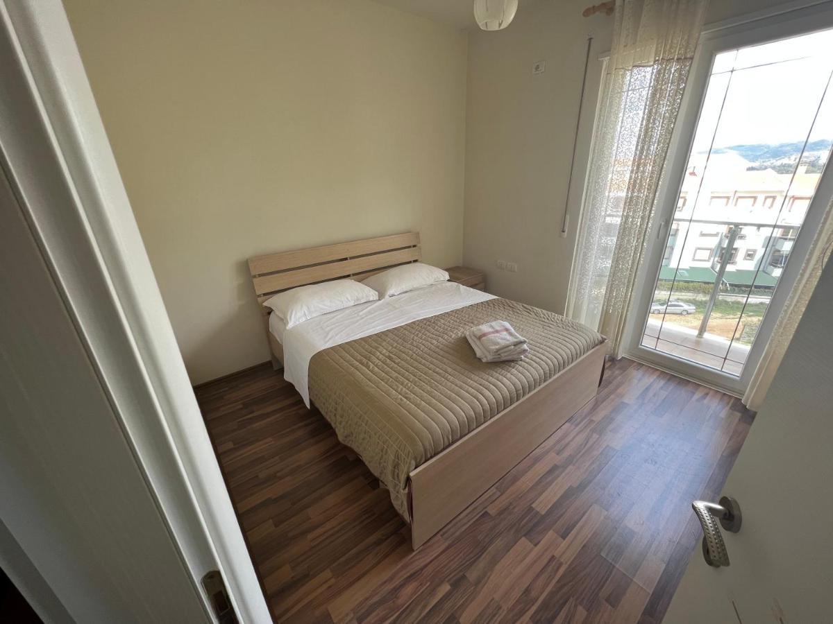Hakunna Matata & Leilighet Vlorë