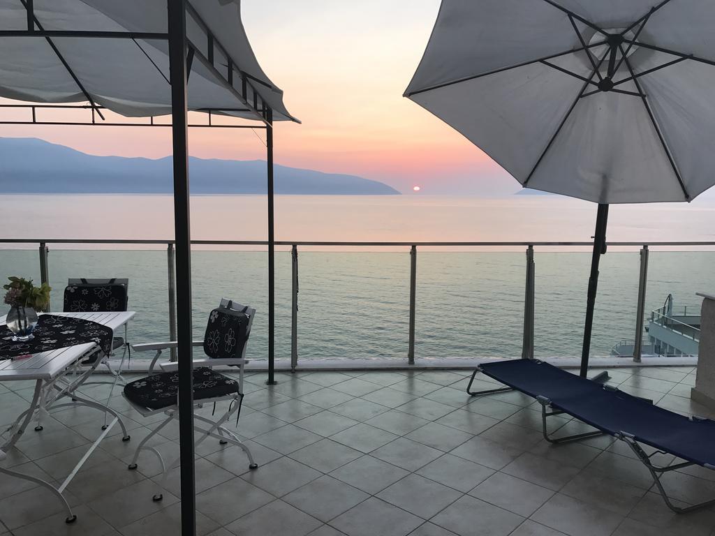 Hakunna Matata & * Vlorë
