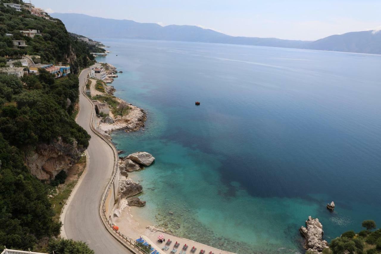 Hakunna Matata & * Vlorë