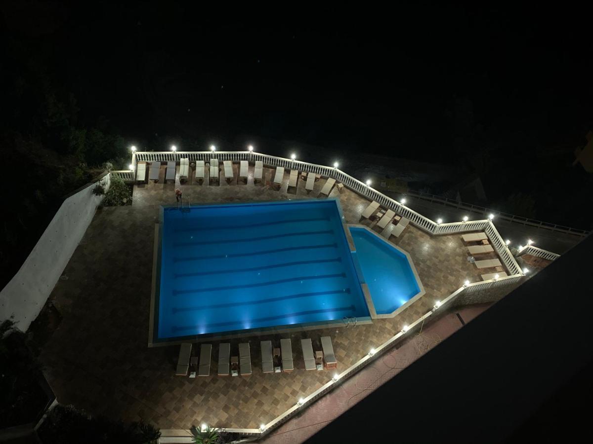 Hakunna Matata & Vlorë